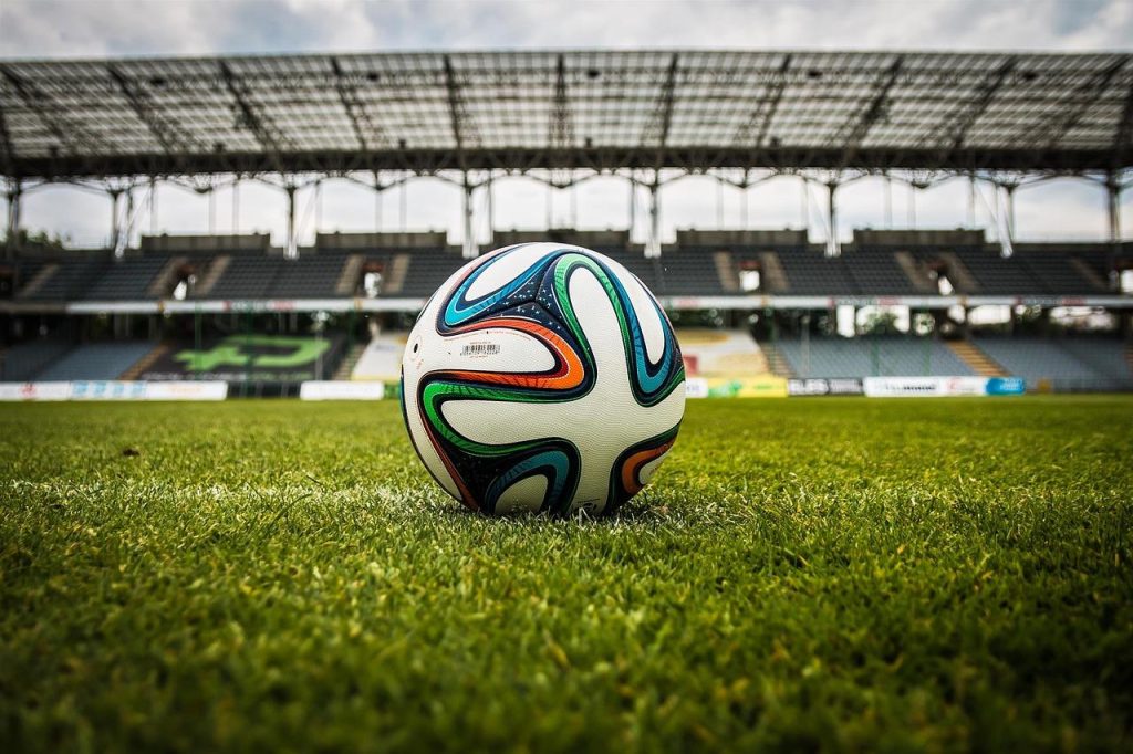 Overzicht van betrouwbare bronnen voor voetbalnieuws inclusief officiële clubwebsites en sportwebsites